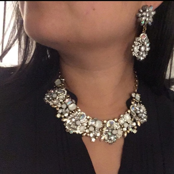 Stunning Crystal Earrings - Picture 4 of 4